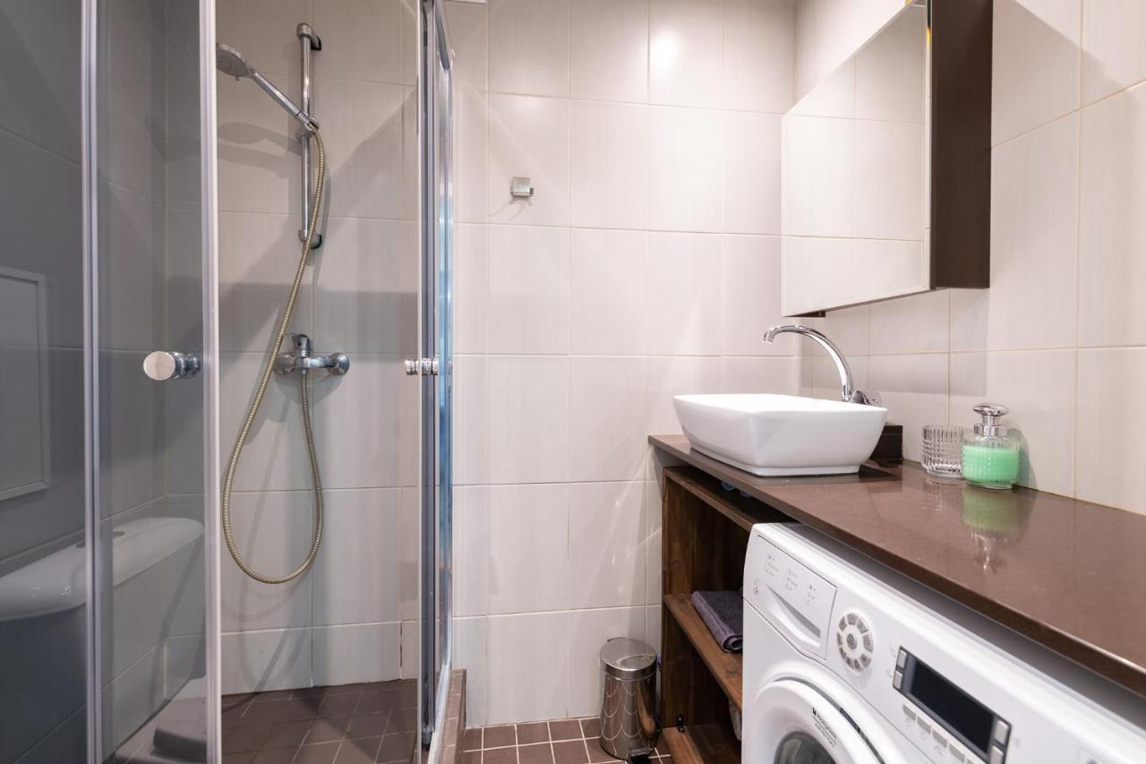Cozy Stylish Studio Apartment With Free Parking By Centralapartments Tallinn Exterior photo